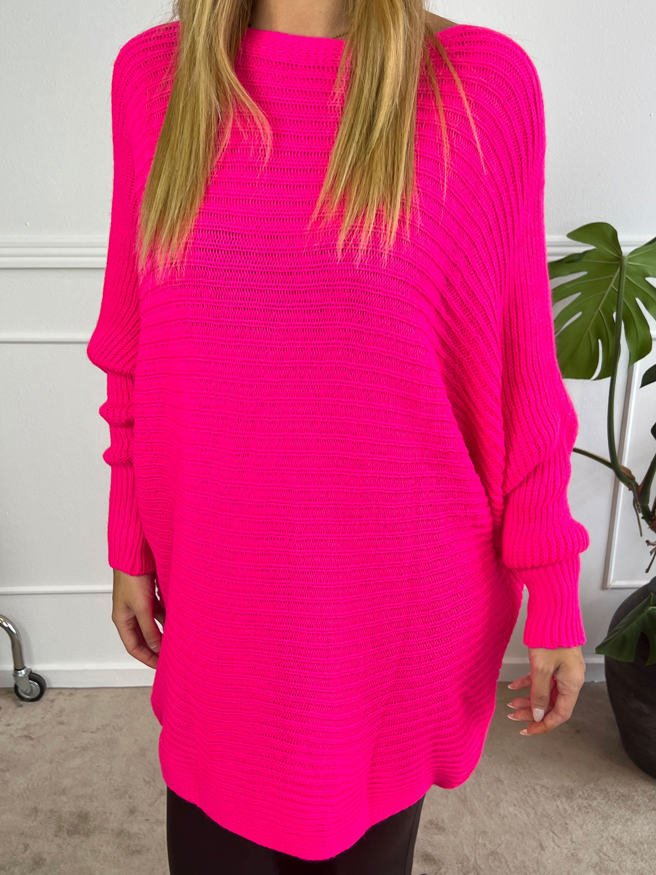 Gabbi - Oversized stickat med fladdermusärmar